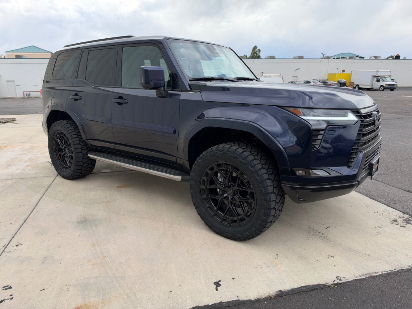 Used 2026 Lexus GX 550 w/ Accessory Package (2T) AWD/4WD image 5