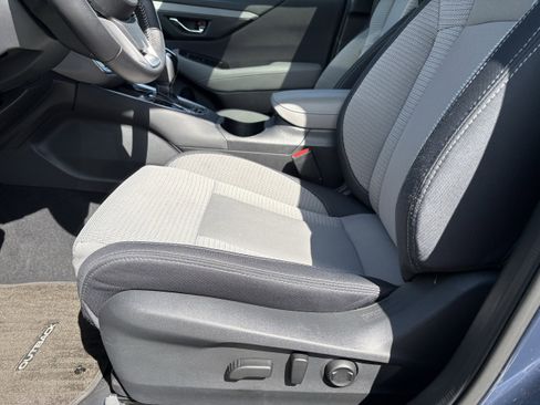 Used 2025 Subaru Outback Premium image 30