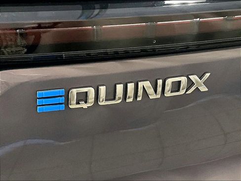 Used 2025 Chevrolet Equinox EV LT w/ Convenience Package image 28