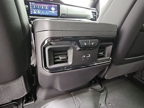 Used 2024 GMC Sierra 1500 AT4X image 34
