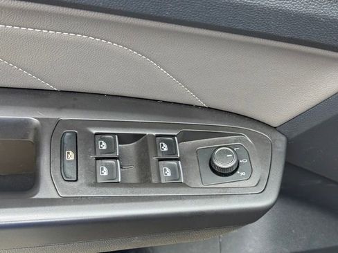 Used 2022 Volkswagen Atlas Cross Sport SE image 10