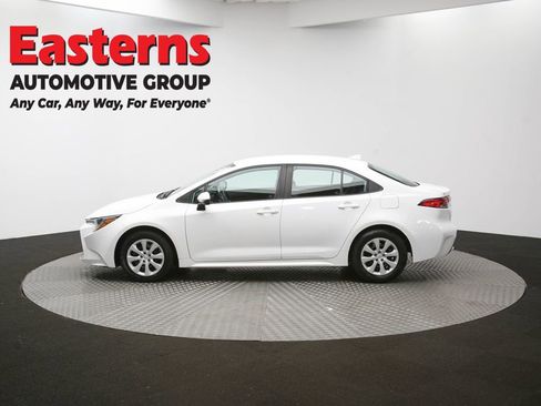 Used 2022 Toyota Corolla LE image 57