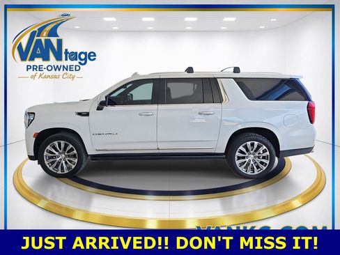 Certified 2021 GMC Yukon XL Denali w/ Denali Premium Package image 10