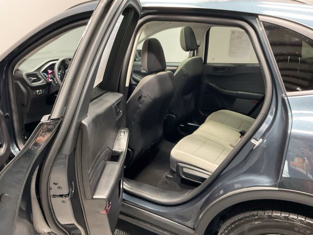 Used 2022 Ford Escape SE w/ SE Sport Appearance Package AWD/4WD image 18