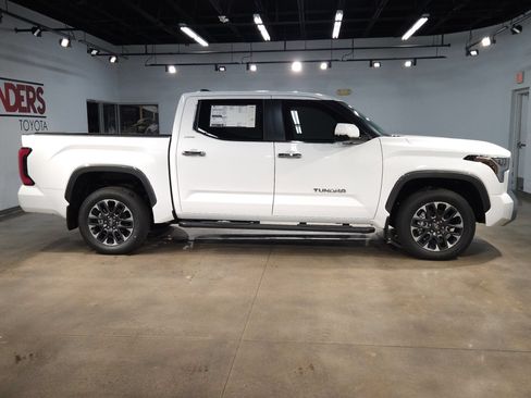 New 2026 Toyota Tundra Limited AWD/4WD image 8
