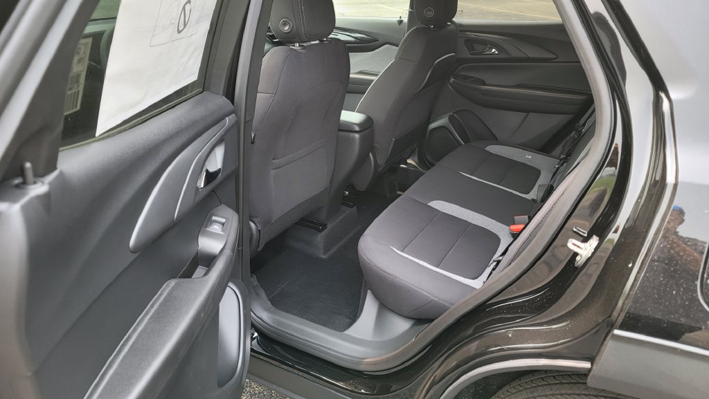 New 2026 Chevrolet TrailBlazer LS w/ LS Convenience Package FWD image 25