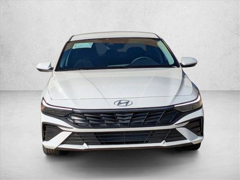 New 2026 Hyundai Elantra SE image 6