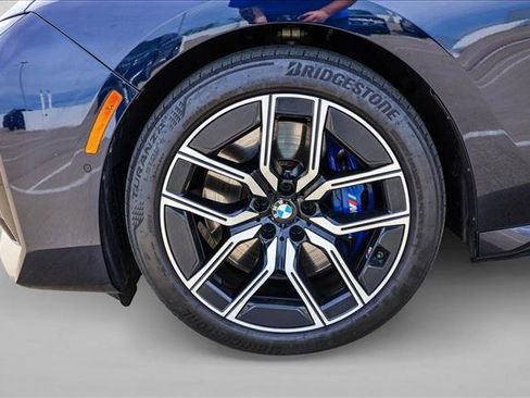 Used 2023 BMW 740i RWD image 9