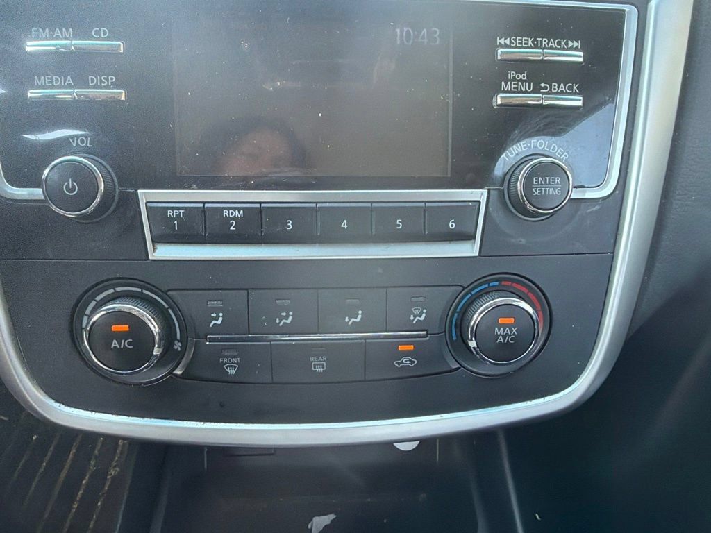 Used 2017 Nissan Altima 2.5 S FWD image 34