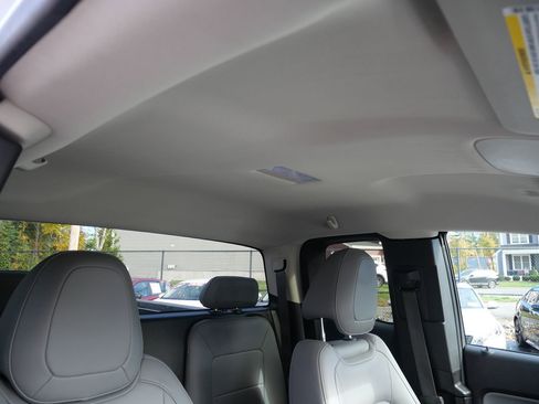 Used 2016 GMC Canyon W/T image 23