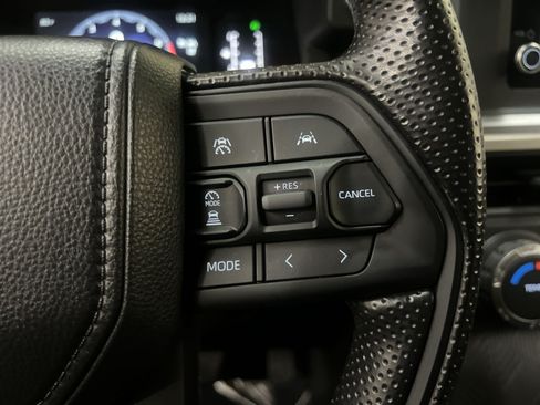 Used 2024 Toyota Tacoma SR5 AWD/4WD image 34