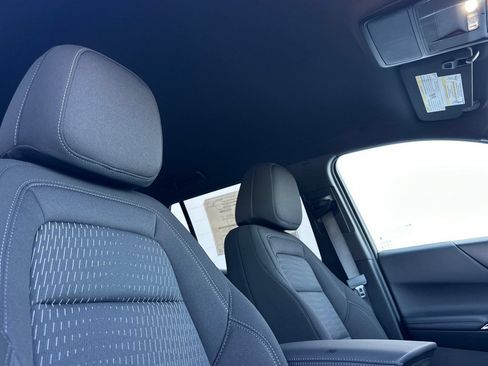New 2026 Chevrolet Equinox LT FWD image 17