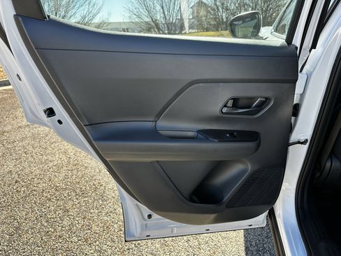 New 2026 Nissan Kicks S image 21