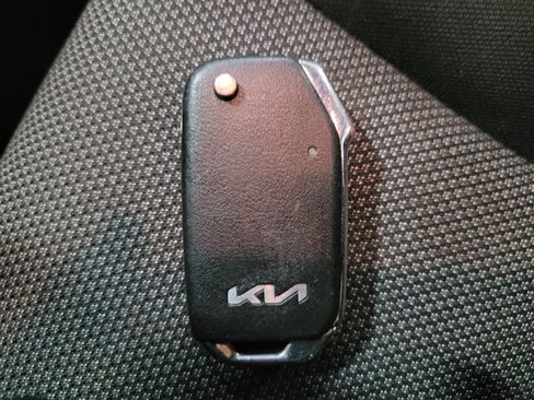 Used 2023 Kia Forte LXS FWD image 32