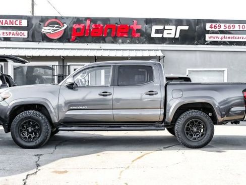 Used 2020 Toyota Tacoma SR5 image 21