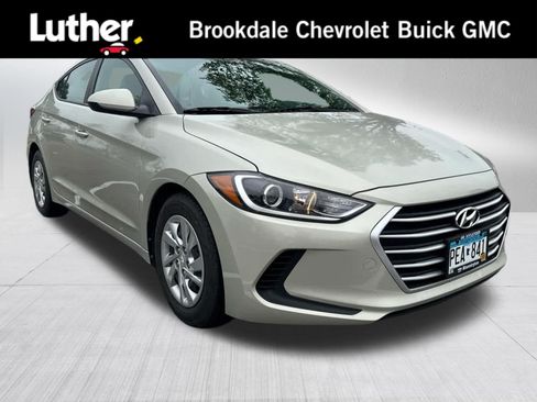 Used 2017 Hyundai Elantra SE w/ Cargo Package FWD image 1