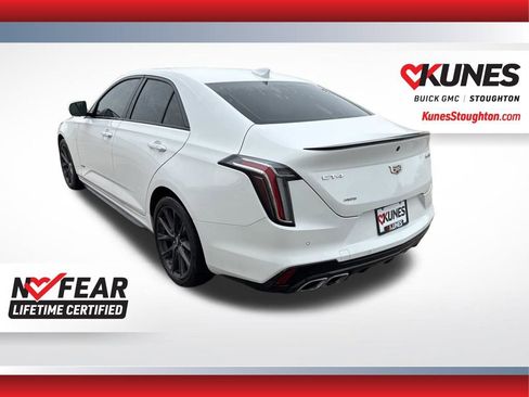 Used 2025 Cadillac CT4 V image 9