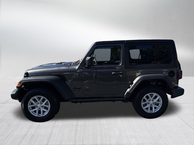 Used 2023 Jeep Wrangler Sport AWD/4WD image 9