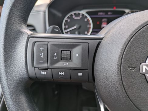 Used 2023 Nissan Rogue S FWD image 21