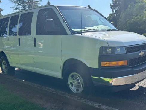 Used 2018 Chevrolet Express 2500 LS w/ Driver Convenience Package RWD image 7