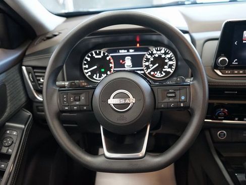 Used 2023 Nissan Rogue SV image 28