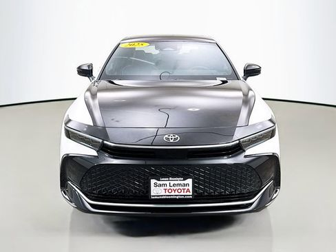 Used 2025 Toyota Crown Platinum image 2