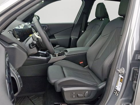 Used 2025 BMW X3 xDrive30i w/ Premium Package image 14