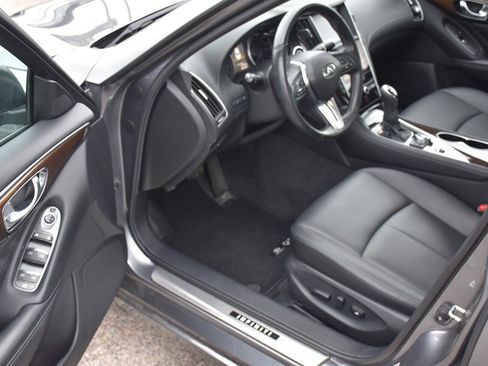 Used 2019 INFINITI Q50 Luxe w/ Essential Package (3.0T Luxe) AWD/4WD image 8