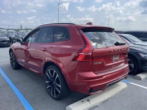 Used 2025 Volvo XC60 B5 Ultra AWD/4WD image 3