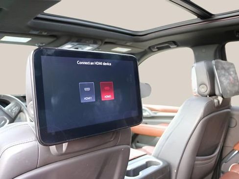 Used 2023 GMC Yukon Denali Ultimate image 16