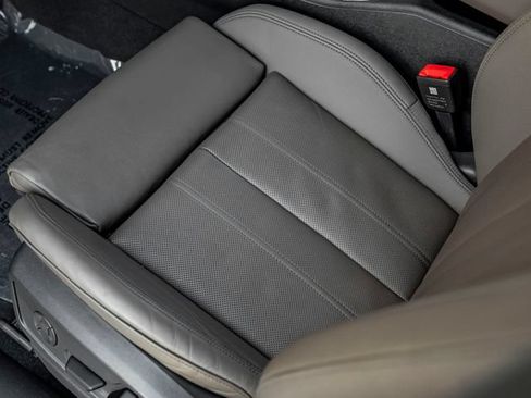 Certified 2025 Audi Q5 Premium Plus w/ Premium Plus AWD/4WD image 15