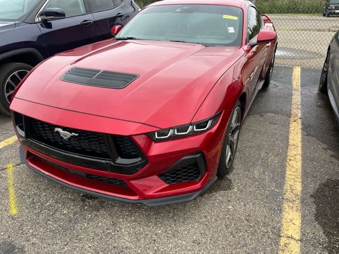Used 2024 Ford Mustang GT w/ GT Performance Package RWD image 5