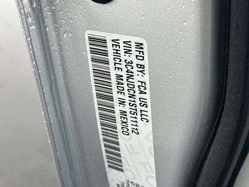 Used 2025 Jeep Compass Limited AWD/4WD image 27