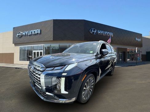 Used 2023 Hyundai Palisade Calligraphy AWD/4WD image 5