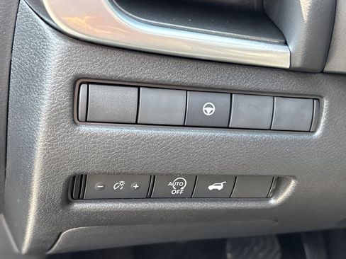 Certified 2023 Nissan Rogue SV w/ SV Premium B Package FWD image 21