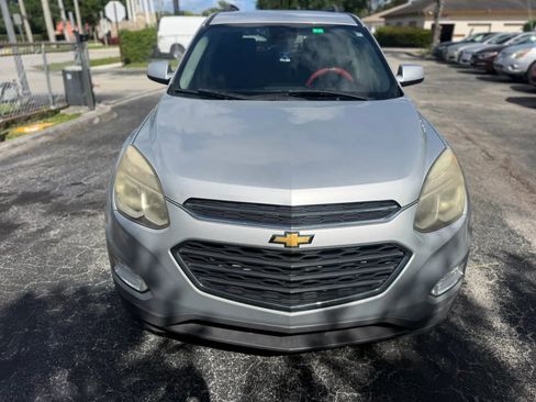 Used 2017 Chevrolet Equinox LT w/ Convenience Package image 2