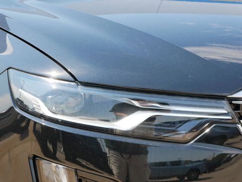 Used 2023 Cadillac XT6 Premium Luxury image 10