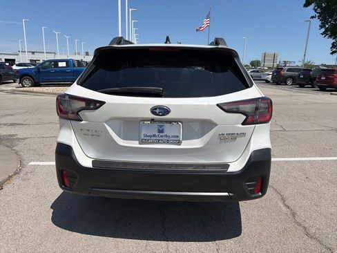 Used 2022 Subaru Outback Premium AWD/4WD image 4