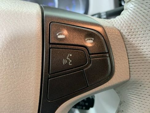 Used 2013 Toyota Sienna XLE AWD/4WD image 23