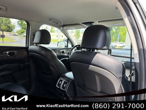 Certified 2023 Kia Sorento EX AWD/4WD image 14