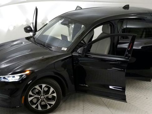 New 2023 Ford Mustang Mach-E Premium image 24