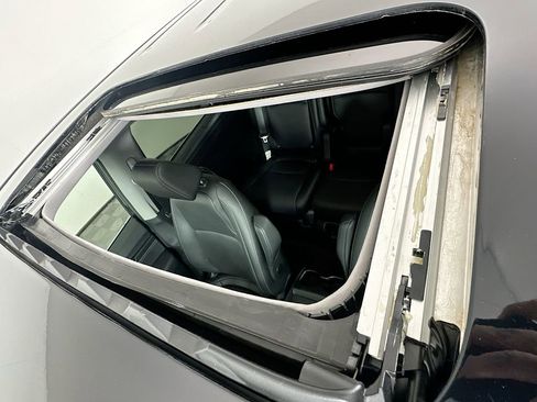 Certified 2024 Honda Odyssey Touring image 21