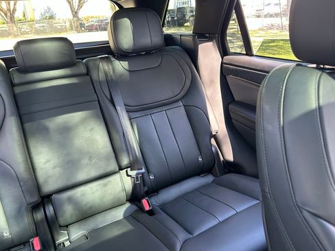 Used 2025 Land Rover Range Rover Sport SE image 14