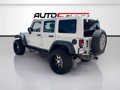 Used 2017 Jeep Wrangler Unlimited Sport w/ Max Tow Package AWD/4WD image 5