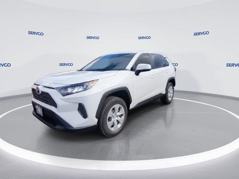 Used 2022 Toyota RAV4 LE image 4
