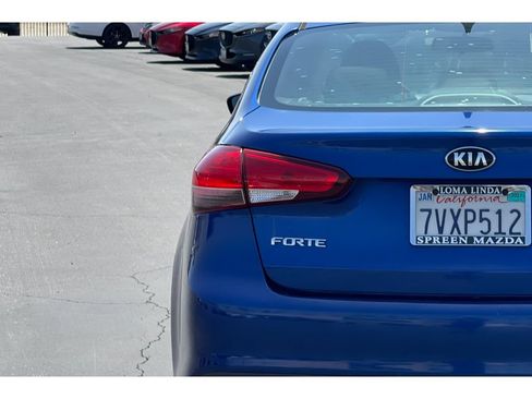Used 2017 Kia Forte LX FWD image 40