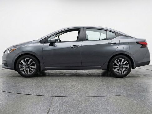Used 2025 Nissan Versa SV image 5
