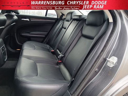 Used 2015 Chrysler 300 Limited w/ Driver Convenience Group image 11