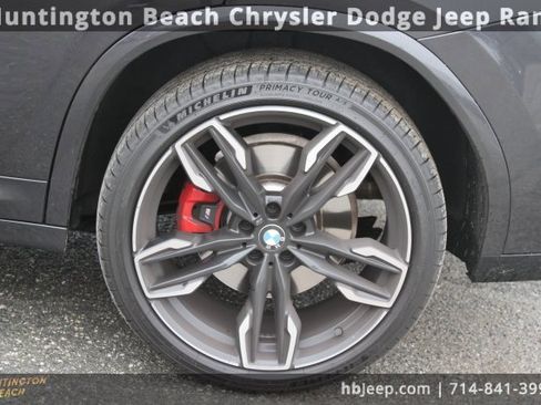 Used 2024 BMW X4 M40i w/ Premium Package image 9