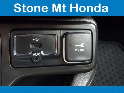 Used 2022 Jeep Renegade Latitude image 31